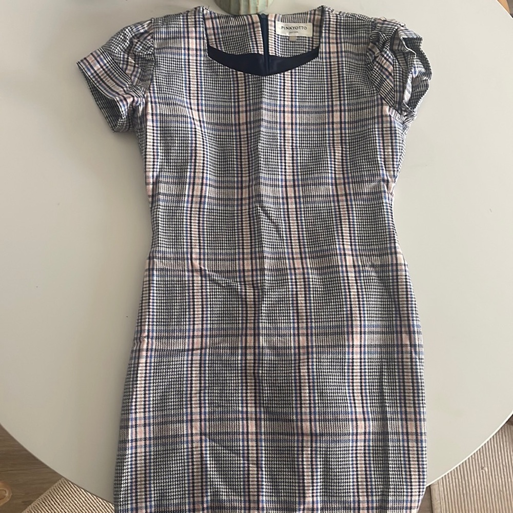 LIKE NEW PINKYOTTO TARTAN PLAID MINI DRESS